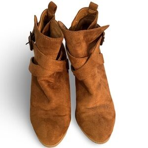 Wild Diva 3” Heel / Over the Ankle Boots Size 6 Light Brown